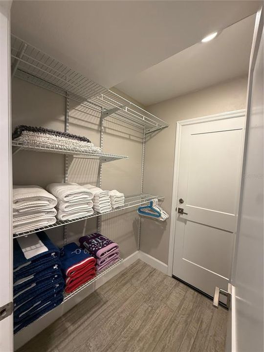 For Rent: $6,975 (3 beds, 2 baths, 1723 Square Feet)