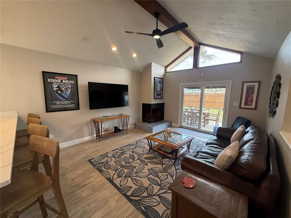 For Rent: $6,975 (3 beds, 2 baths, 1723 Square Feet)
