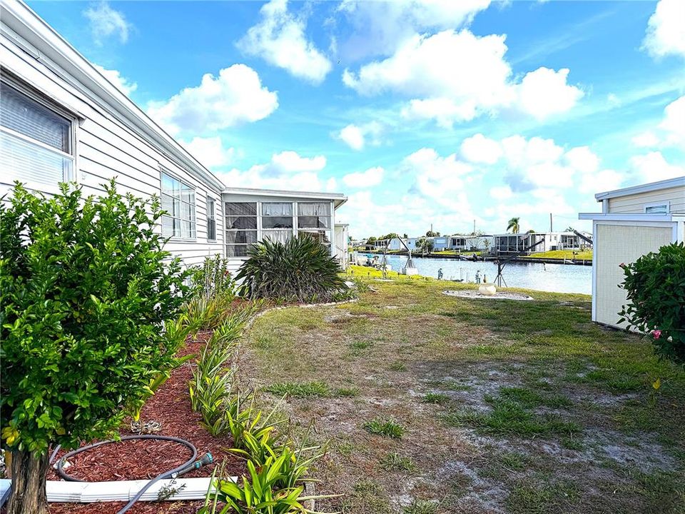 For Sale: $114,500 (2 beds, 2 baths, 672 Square Feet)