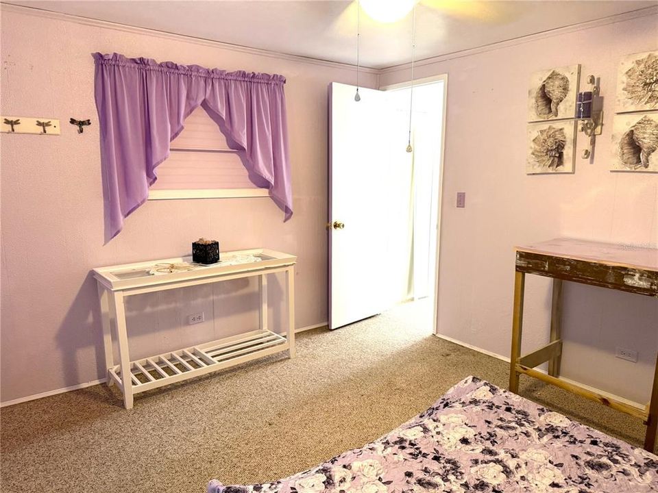 For Sale: $114,500 (2 beds, 2 baths, 672 Square Feet)