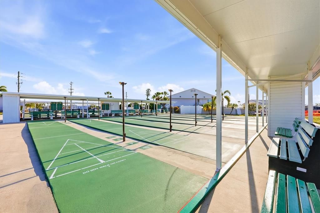 For Sale: $114,500 (2 beds, 2 baths, 672 Square Feet)