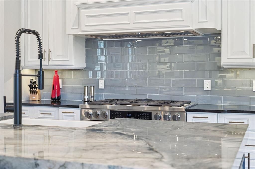 For Sale: $3,650,000 (5 beds, 4 baths, 5411 Square Feet)