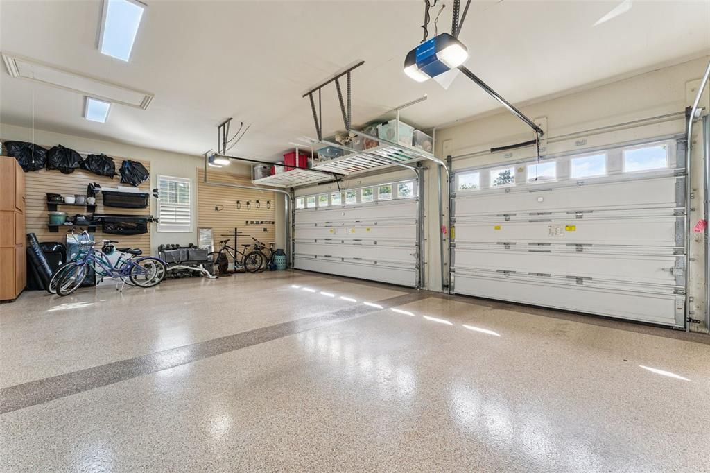 For Sale: $3,650,000 (5 beds, 4 baths, 5411 Square Feet)