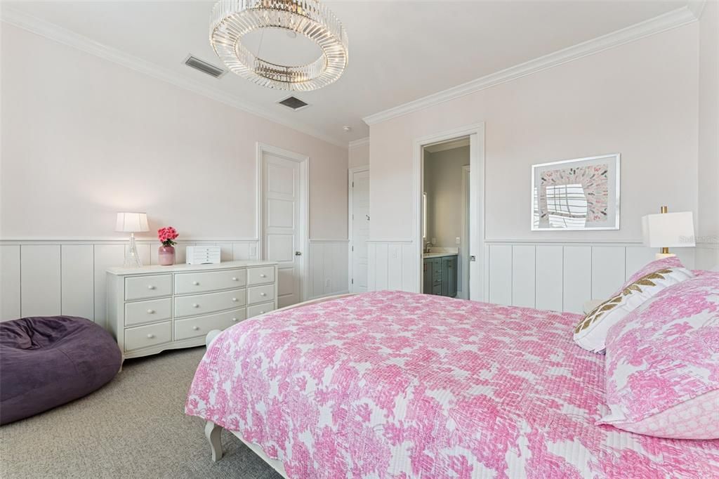 For Sale: $3,650,000 (5 beds, 4 baths, 5411 Square Feet)
