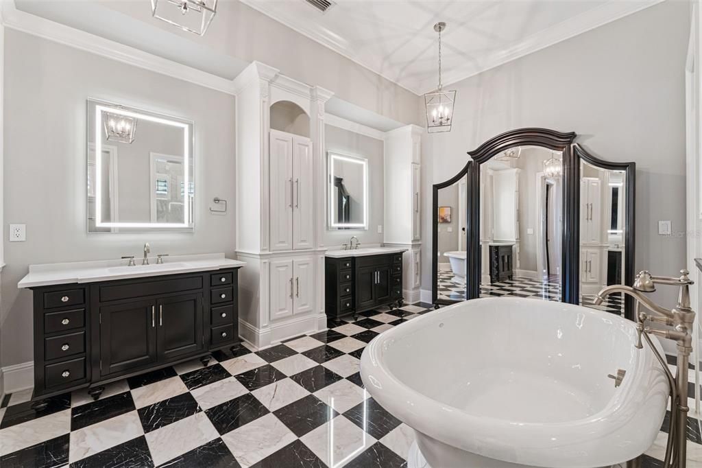 For Sale: $3,650,000 (5 beds, 4 baths, 5411 Square Feet)