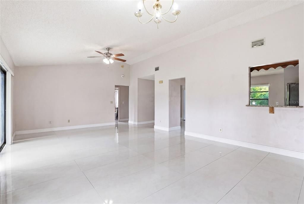 En Venta: $275,000 (3 camas, 2 baños, 1394 Pies cuadrados)