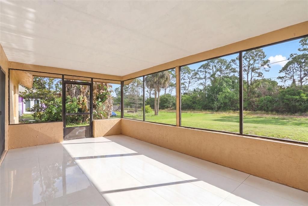 En Venta: $275,000 (3 camas, 2 baños, 1394 Pies cuadrados)