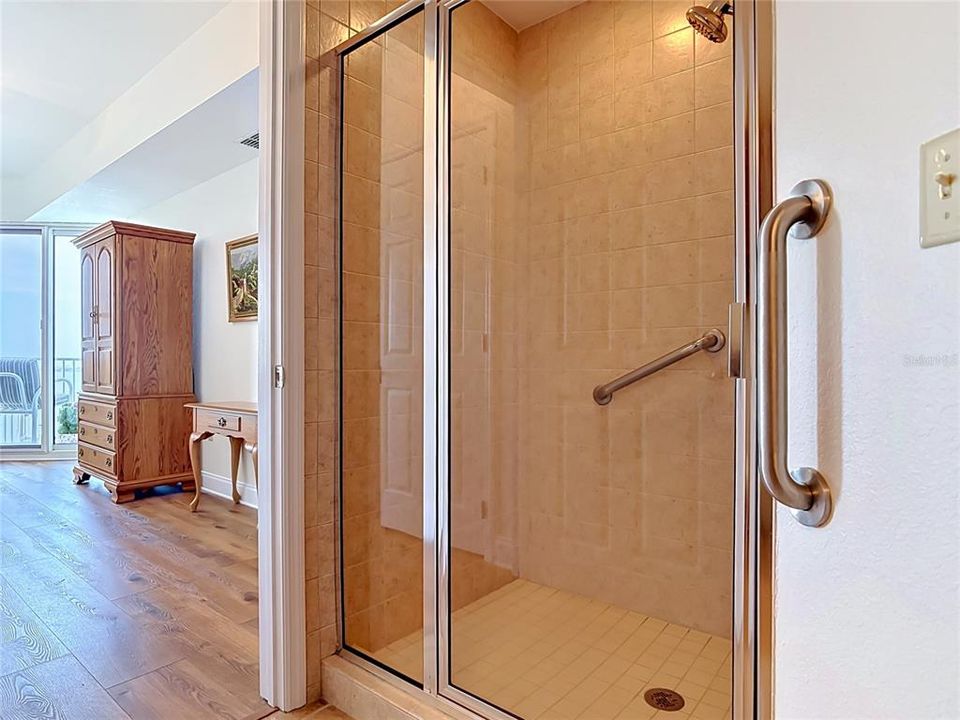 На продажу: $322,000 (2 спален, 2 ванн, 1615 Квадратных фут)