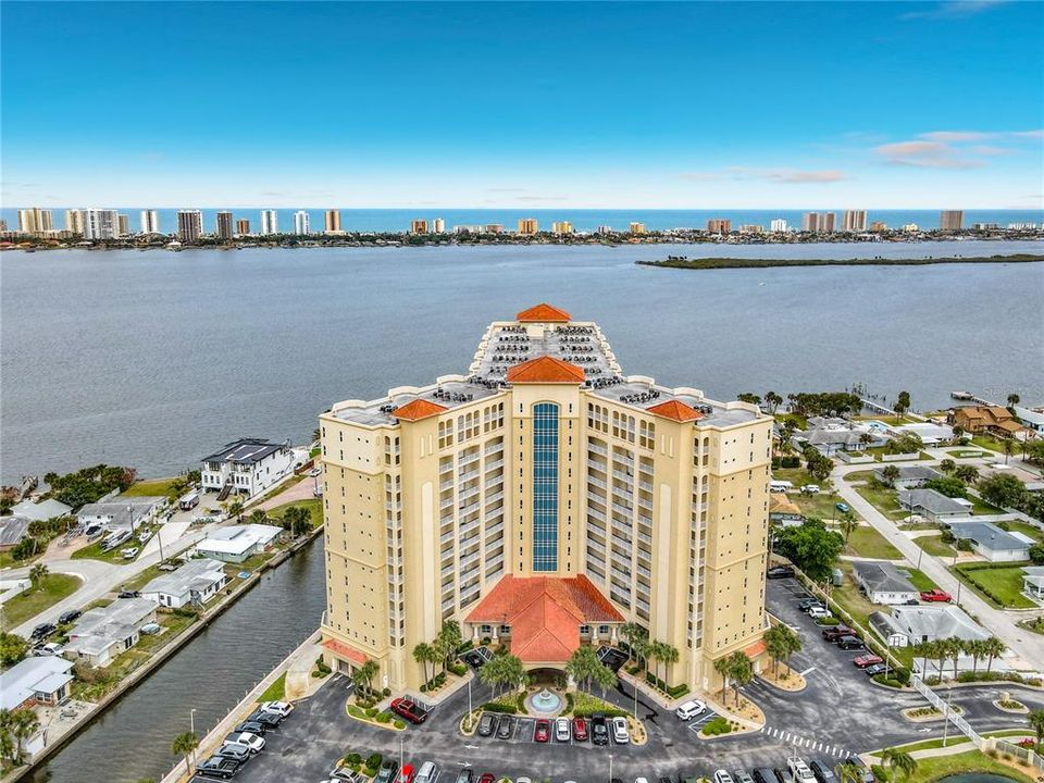 На продажу: $322,000 (2 спален, 2 ванн, 1615 Квадратных фут)