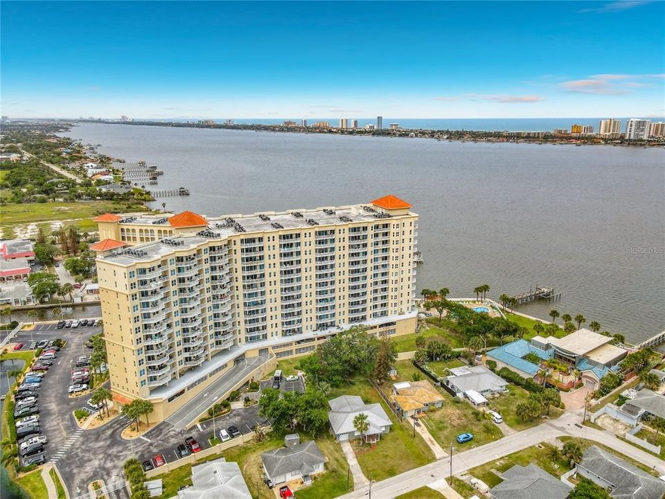 На продажу: $322,000 (2 спален, 2 ванн, 1615 Квадратных фут)