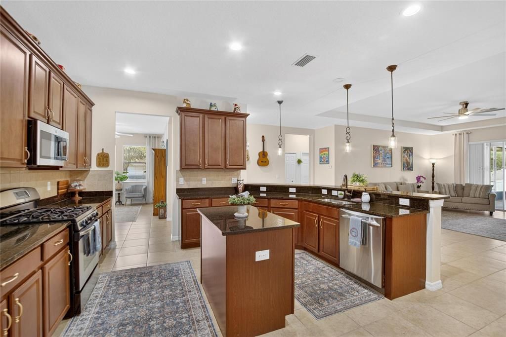 For Sale: $575,000 (4 beds, 3 baths, 2585 Square Feet)
