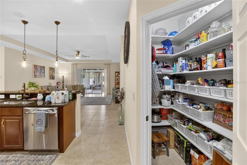 For Sale: $575,000 (4 beds, 3 baths, 2585 Square Feet)