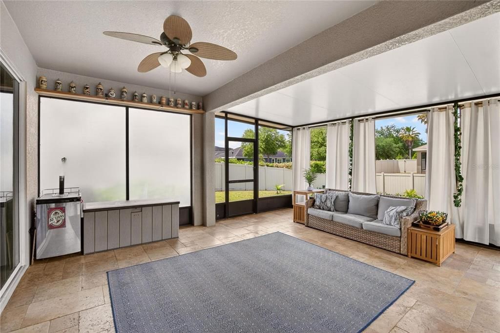 For Sale: $575,000 (4 beds, 3 baths, 2585 Square Feet)