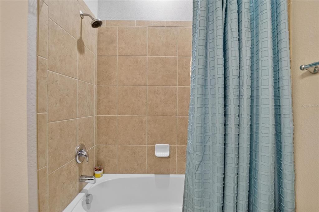 For Sale: $575,000 (4 beds, 3 baths, 2585 Square Feet)