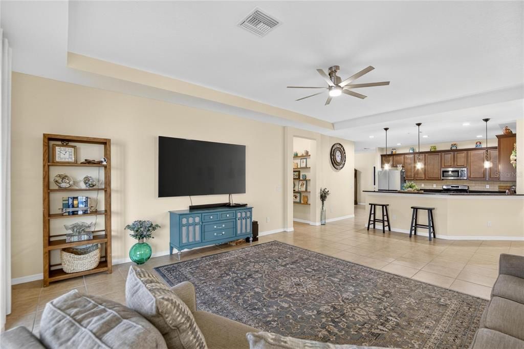 For Sale: $575,000 (4 beds, 3 baths, 2585 Square Feet)