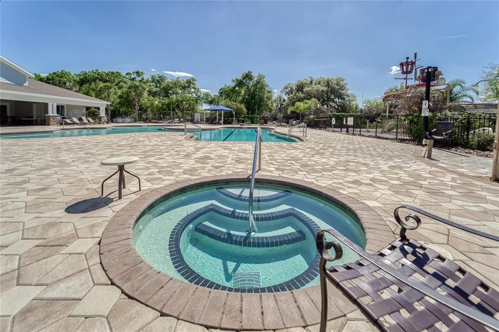 For Sale: $575,000 (4 beds, 3 baths, 2585 Square Feet)