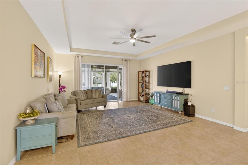 For Sale: $575,000 (4 beds, 3 baths, 2585 Square Feet)