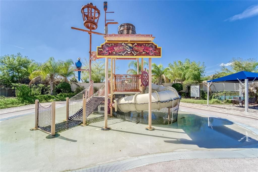 For Sale: $575,000 (4 beds, 3 baths, 2585 Square Feet)