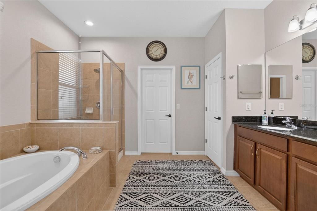 For Sale: $575,000 (4 beds, 3 baths, 2585 Square Feet)