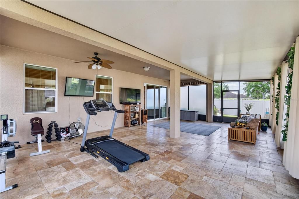 For Sale: $575,000 (4 beds, 3 baths, 2585 Square Feet)
