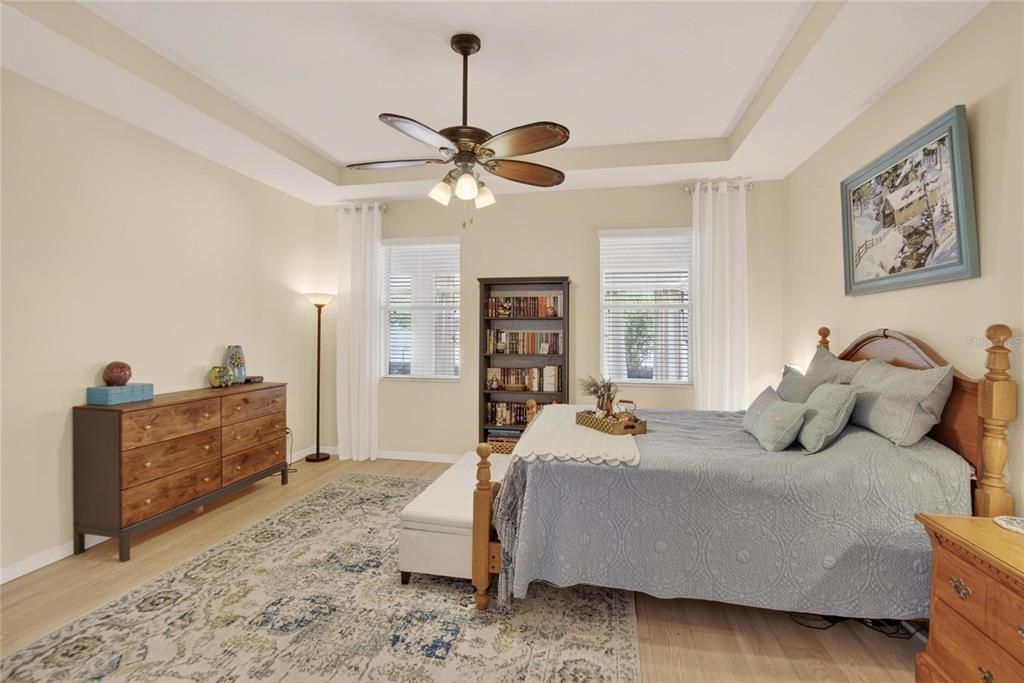 For Sale: $575,000 (4 beds, 3 baths, 2585 Square Feet)
