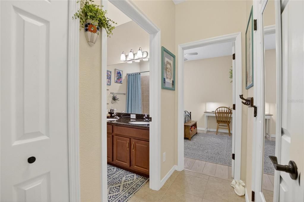 For Sale: $575,000 (4 beds, 3 baths, 2585 Square Feet)