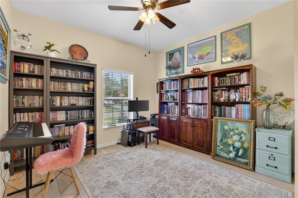 For Sale: $575,000 (4 beds, 3 baths, 2585 Square Feet)