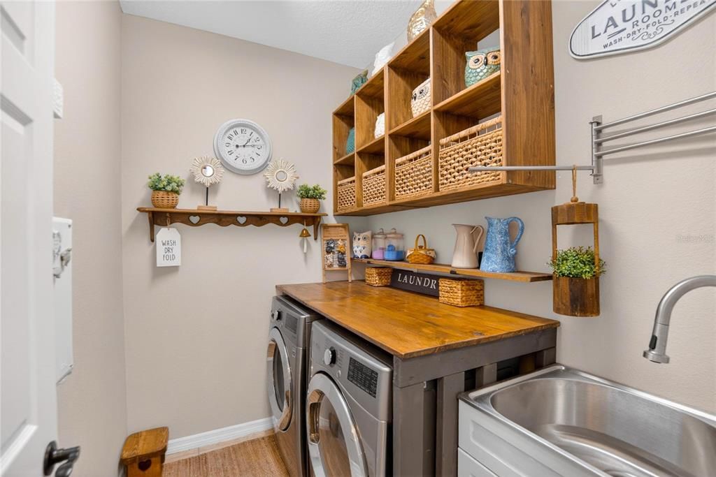 For Sale: $575,000 (4 beds, 3 baths, 2585 Square Feet)