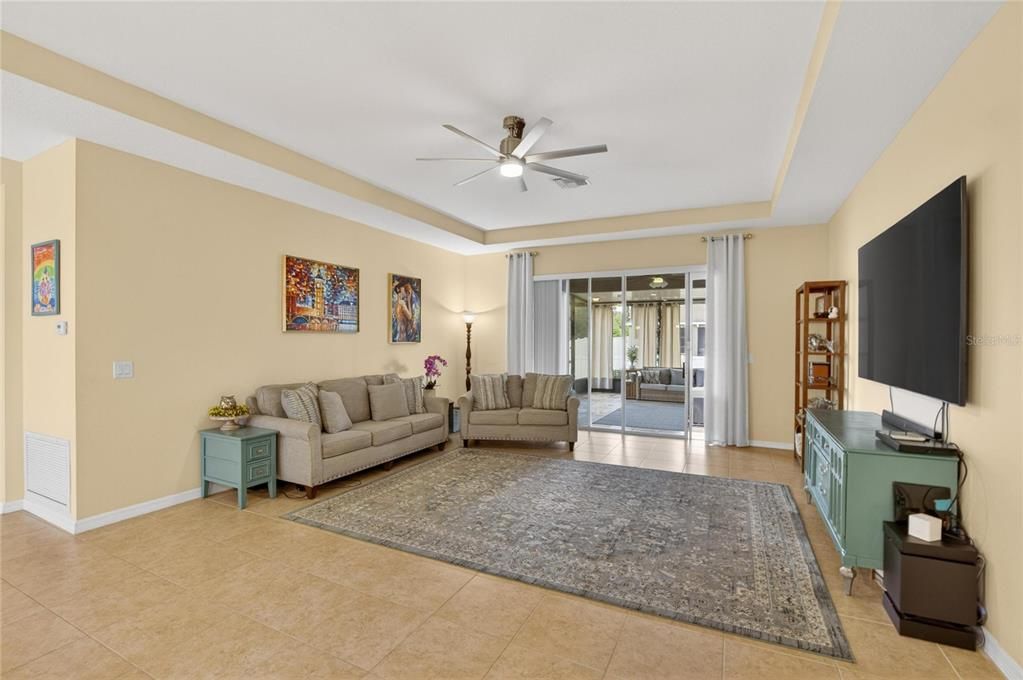 For Sale: $575,000 (4 beds, 3 baths, 2585 Square Feet)