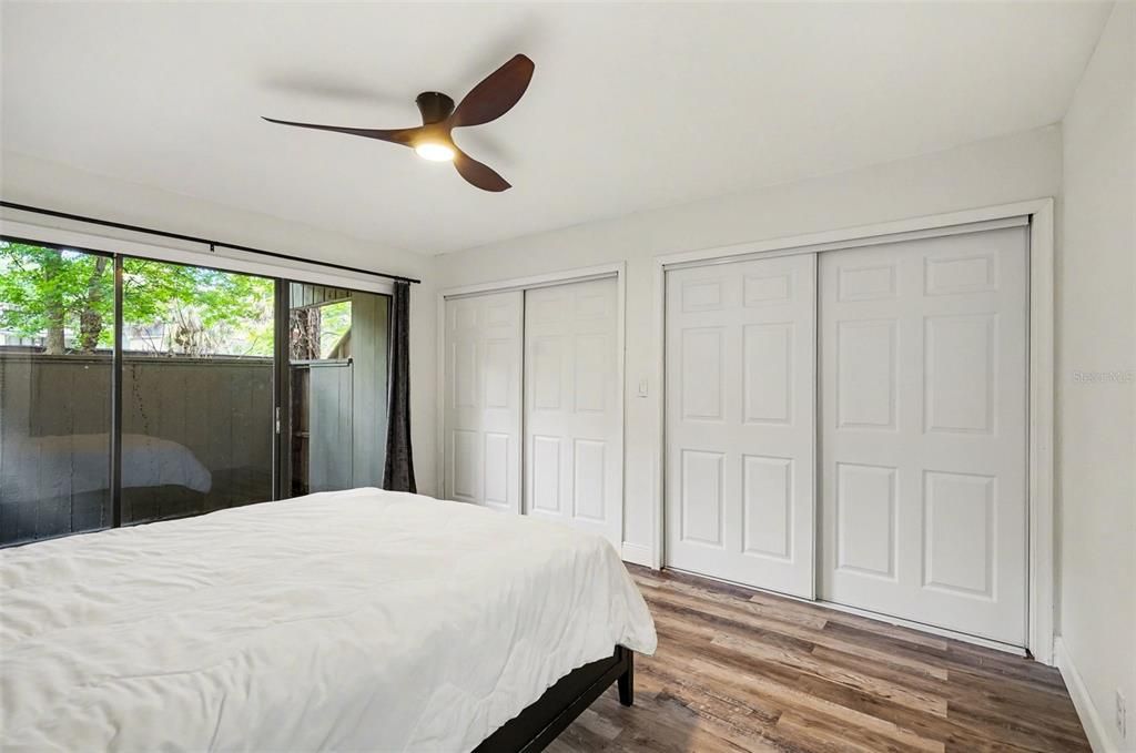 For Sale: $94,900 (1 beds, 1 baths, 877 Square Feet)