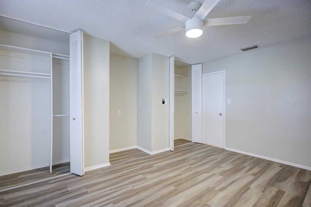 For Sale: $154,900 (1 beds, 1 baths, 678 Square Feet)