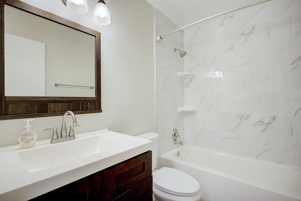 For Sale: $154,900 (1 beds, 1 baths, 678 Square Feet)