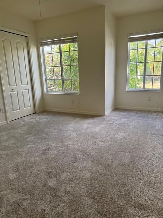 Active With Contract: $1,700 (2 beds, 2 baths, 1429 Square Feet)