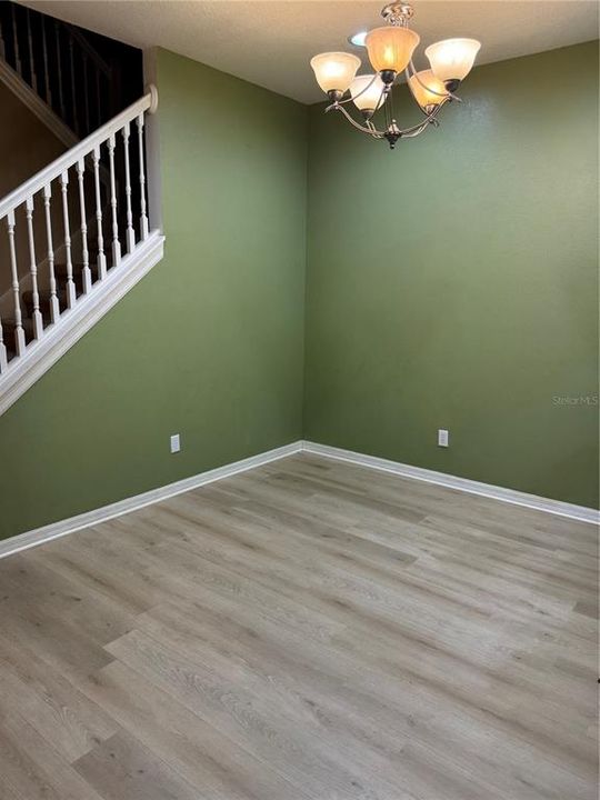Active With Contract: $1,700 (2 beds, 2 baths, 1429 Square Feet)