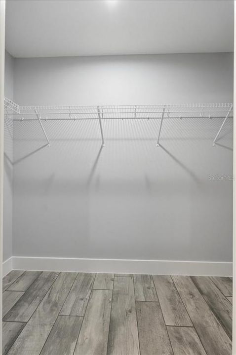 Active With Contract: $325,000 (3 beds, 2 baths, 1370 Square Feet)