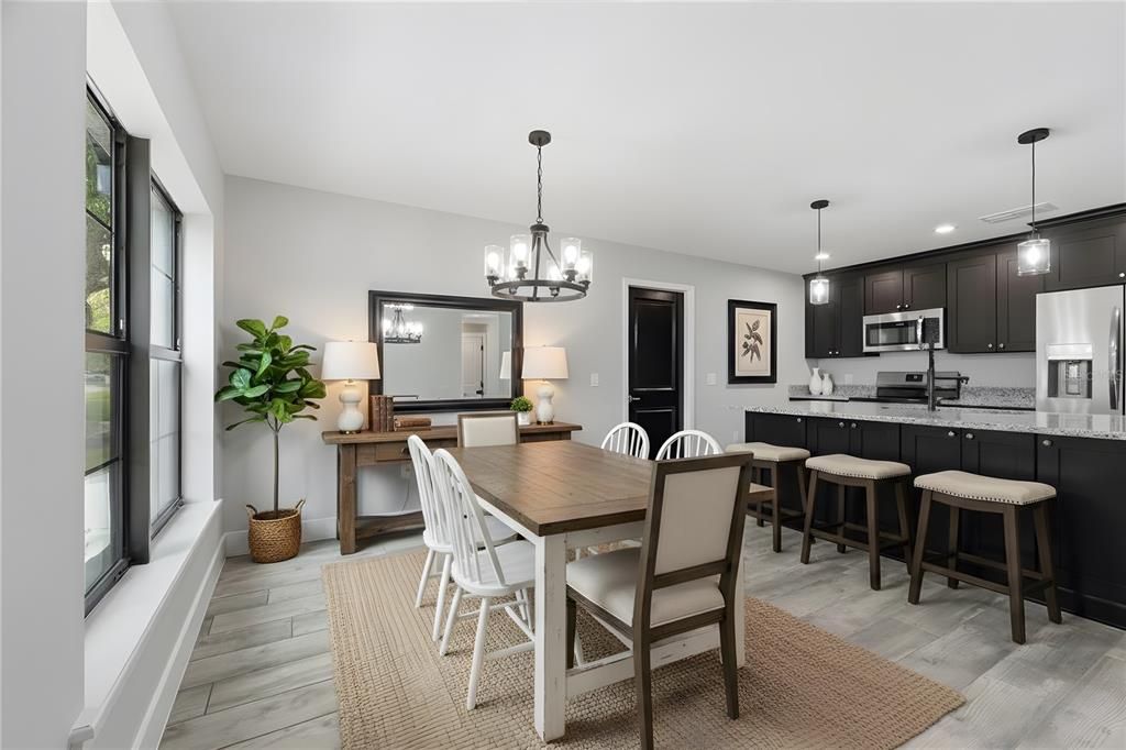 Active With Contract: $325,000 (3 beds, 2 baths, 1370 Square Feet)