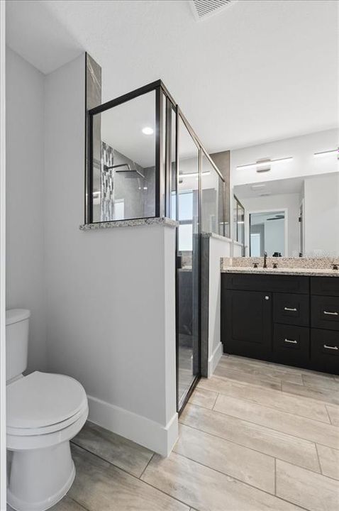 Active With Contract: $325,000 (3 beds, 2 baths, 1370 Square Feet)