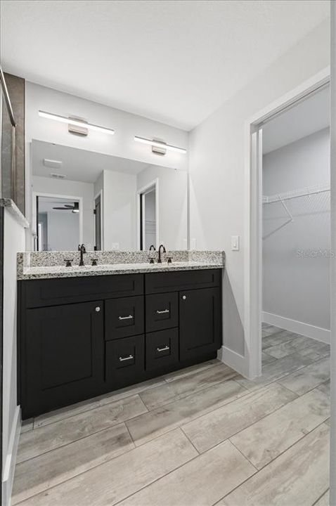 Active With Contract: $325,000 (3 beds, 2 baths, 1370 Square Feet)