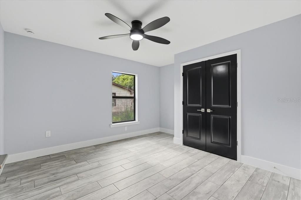 Active With Contract: $325,000 (3 beds, 2 baths, 1370 Square Feet)