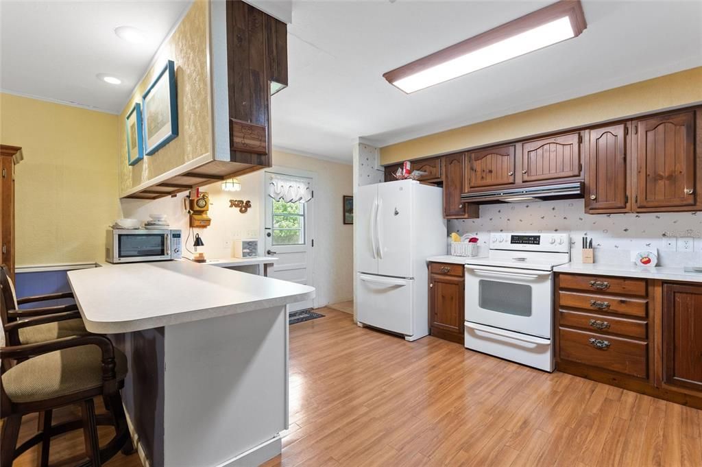 For Sale: $599,000 (4 beds, 2 baths, 2770 Square Feet)