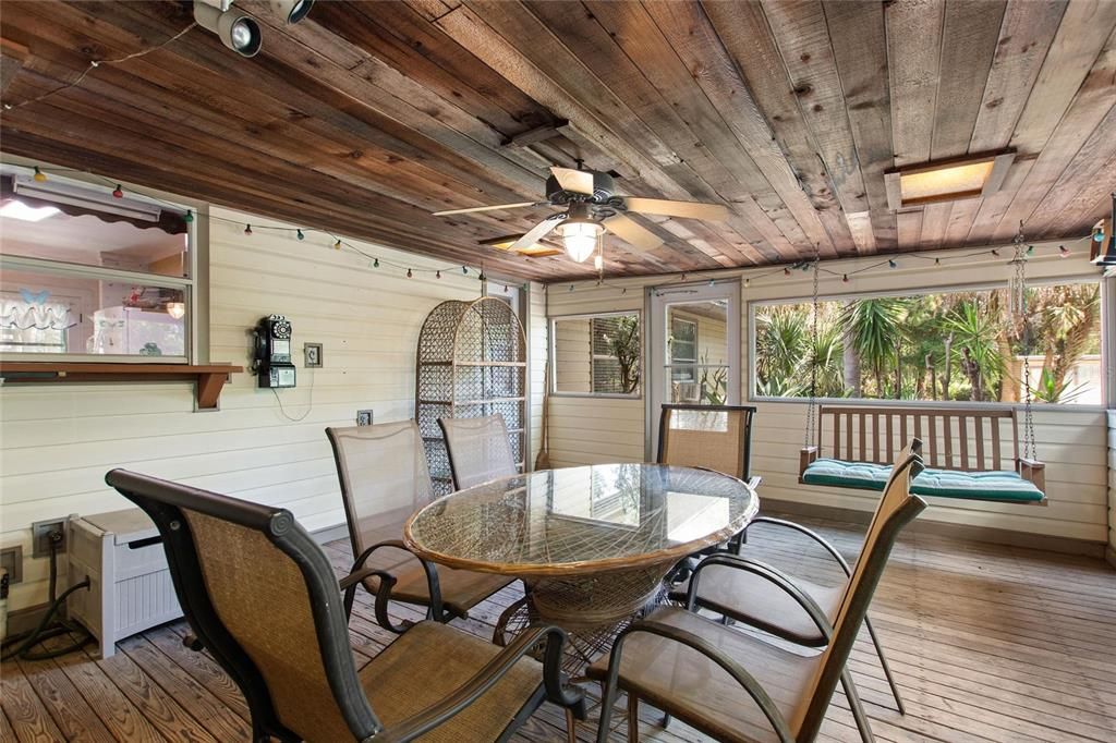 For Sale: $599,000 (4 beds, 2 baths, 2770 Square Feet)