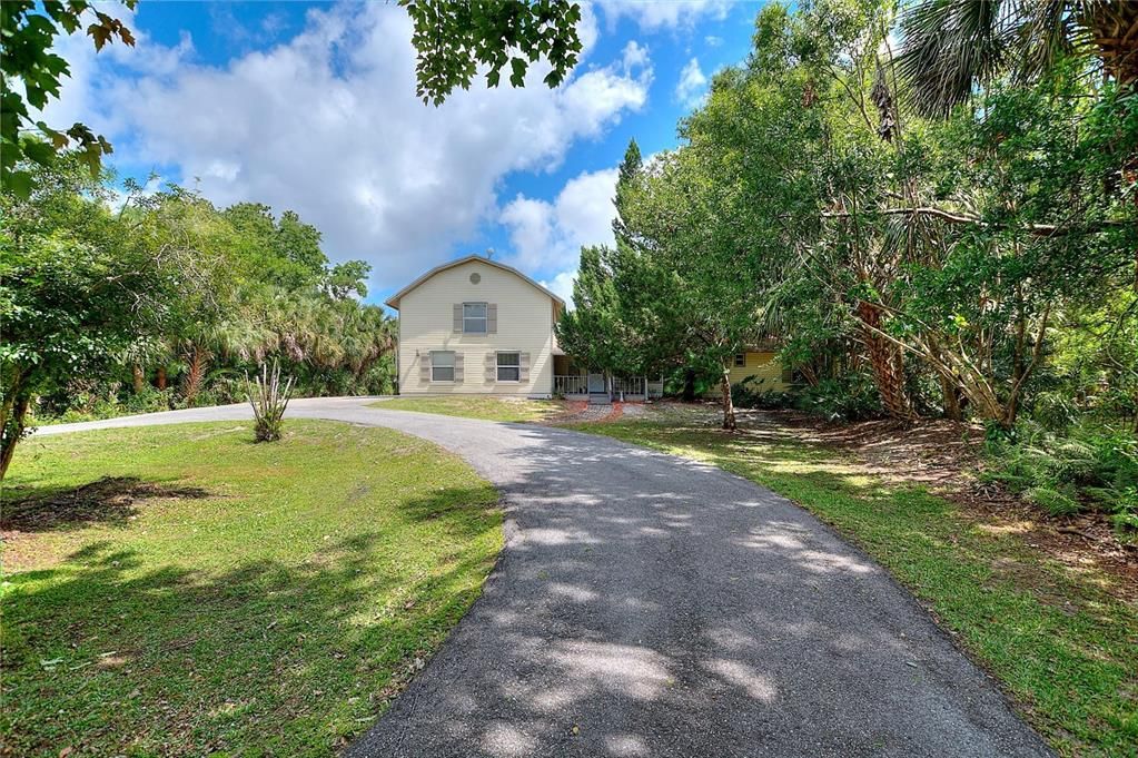 For Sale: $599,000 (4 beds, 2 baths, 2770 Square Feet)