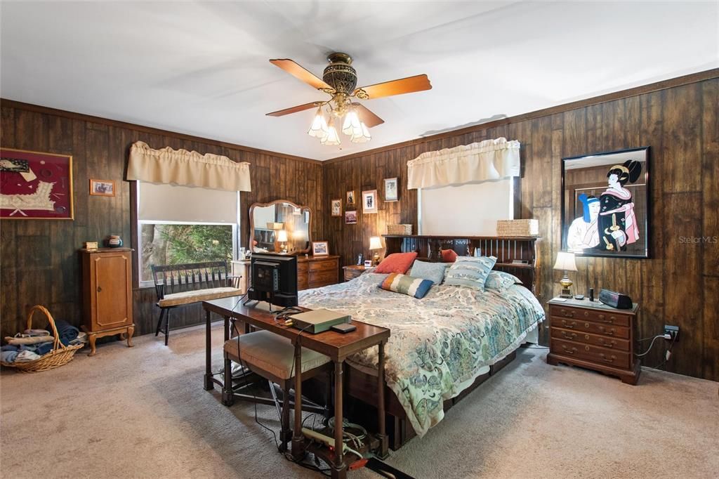 For Sale: $599,000 (4 beds, 2 baths, 2770 Square Feet)
