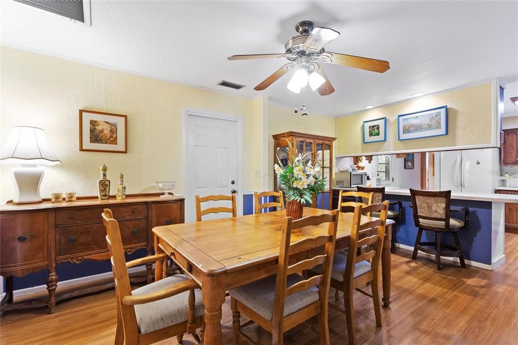 For Sale: $599,000 (4 beds, 2 baths, 2770 Square Feet)