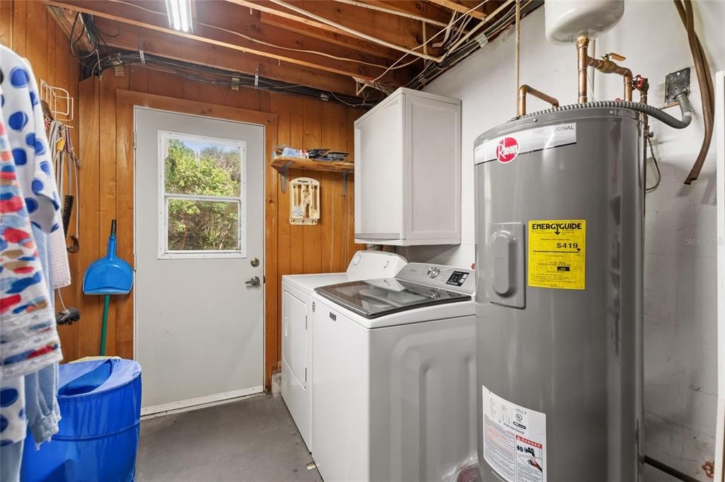 For Sale: $599,000 (4 beds, 2 baths, 2770 Square Feet)