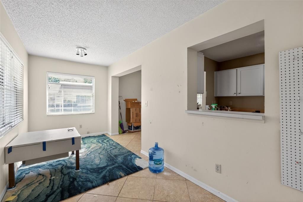Activo con contrato: $84,900 (2 camas, 2 baños, 984 Pies cuadrados)
