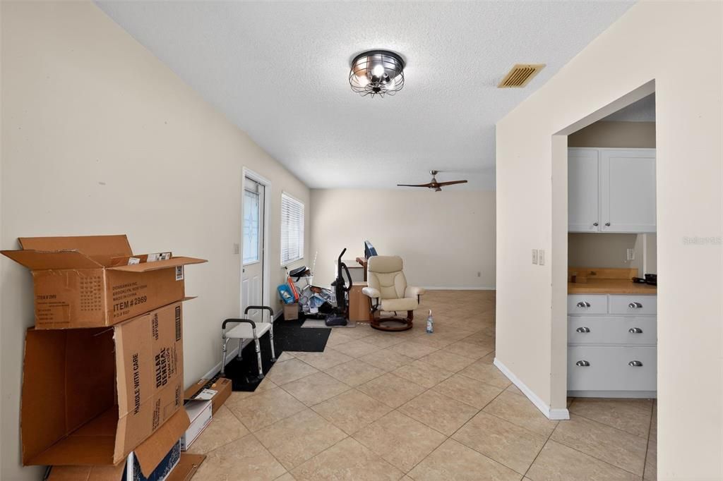 Activo con contrato: $84,900 (2 camas, 2 baños, 984 Pies cuadrados)