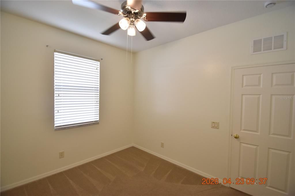 Activo con contrato: $2,195 (4 camas, 2 baños, 1805 Pies cuadrados)