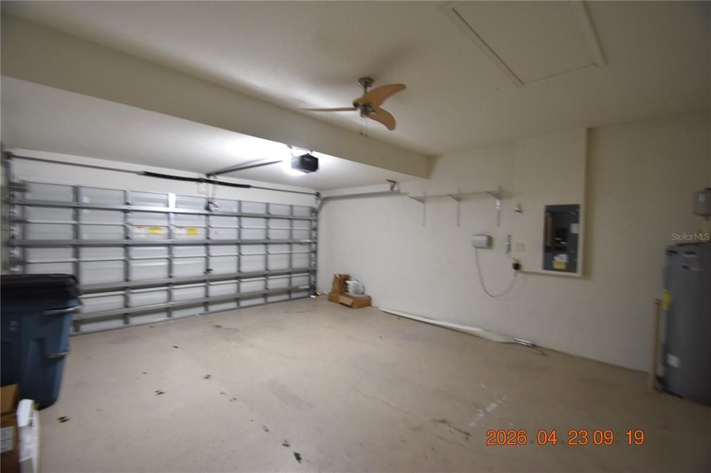 Activo con contrato: $2,195 (4 camas, 2 baños, 1805 Pies cuadrados)