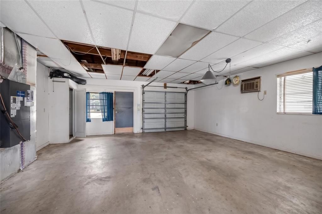 Activo con contrato: $345,000 (3 camas, 2 baños, 1248 Pies cuadrados)